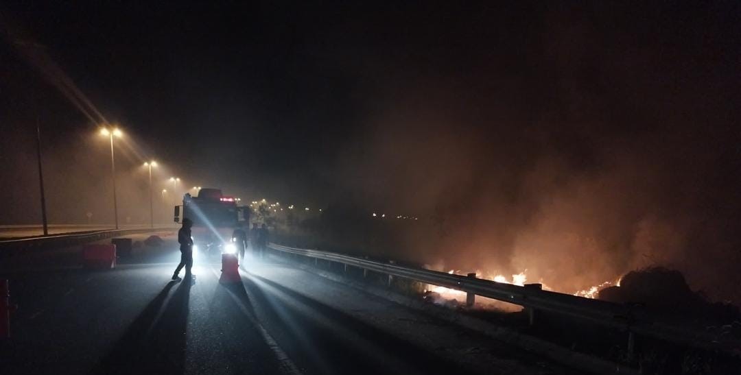 东:彭亨消防与拯救局局长拿督万莫哈末再迪指出,全彭在炎热天气的这段期间,共有180公顷森林遭遇火灾