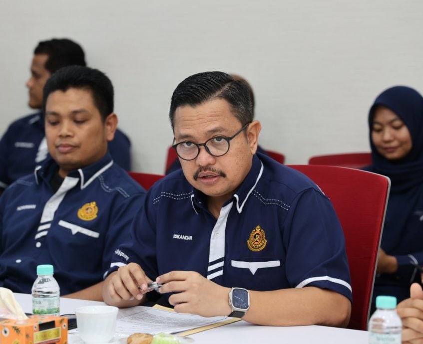 东:彭陆交局佳节特别行动结束 18日发1万3罚单