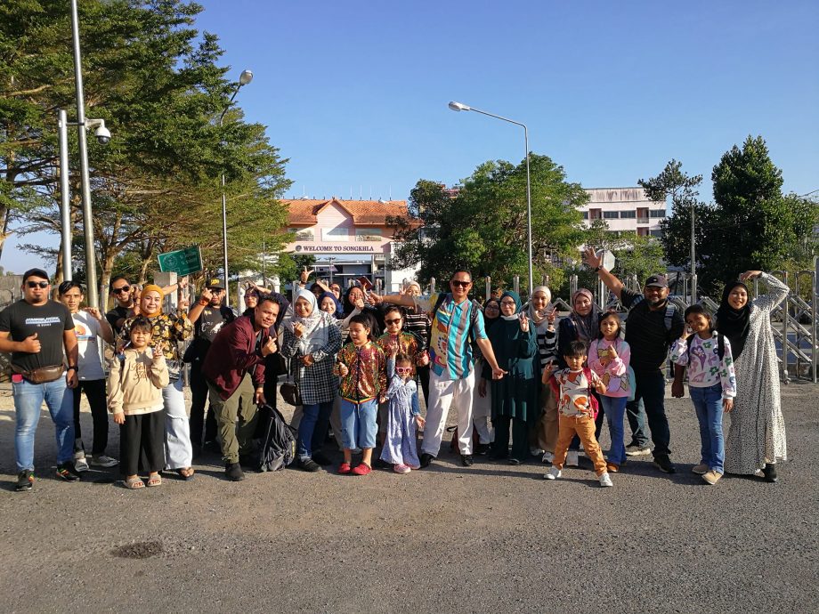 东：旅游业者：访泰免出入境卡，为大马游客及旅行社带来便利。