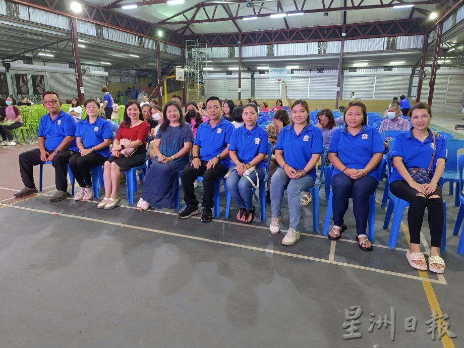 东：明光华小讲座 林淑娟授招让孩子摆脱网瘾