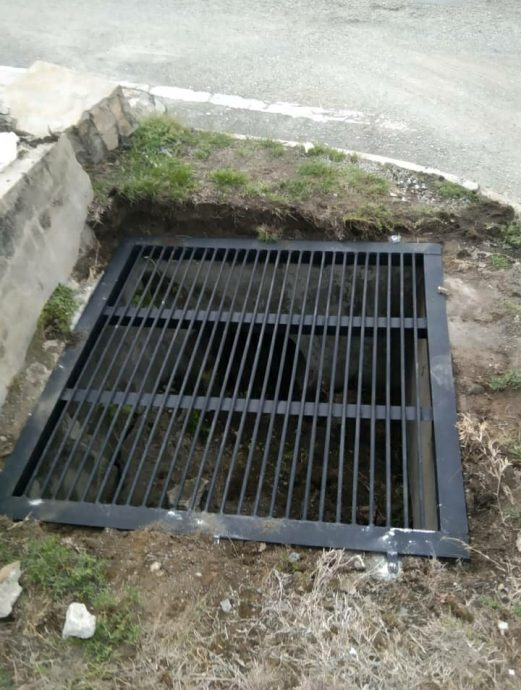 东:淡马鲁市议会委任承包商修复文德甲市区淡马鲁路5幅新的沟渠铁盖