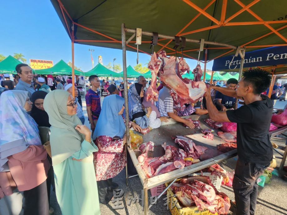 东:爱心促销活动(Jualan Rahmah)及昌明农业市集( Jualan Agro Madani)减轻民众负担