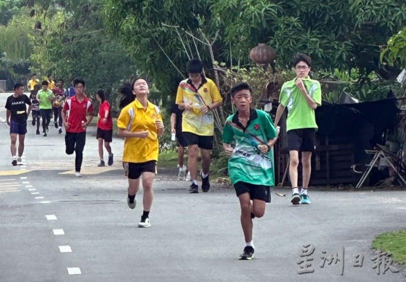 东：直凉华中越野赛跑