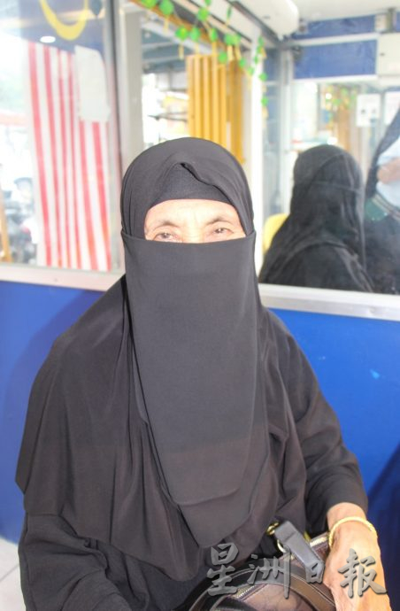 东:金价达历史高位,套现金饰或以旧换新顾客大增