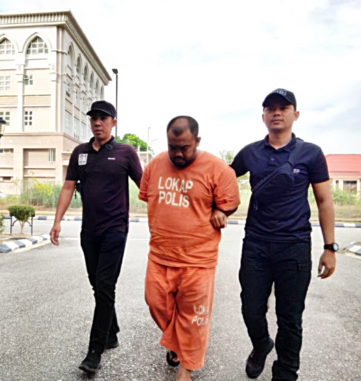 东:马樟县一名宗教师涉嫌鸡奸3名少年今日被控,不过被告并不认罪。