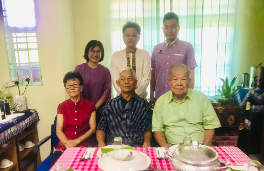东:Jia Eu 屋业开斋节聚餐