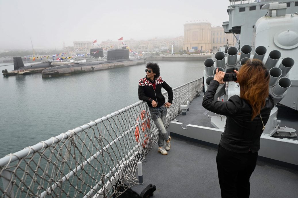 中国海军75岁了! 民众赞叹其栉风沐雨