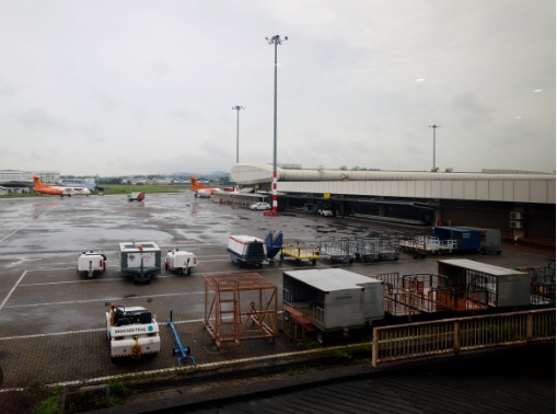 从梳邦机场仅起飞两分钟 小型飞机紧急降落