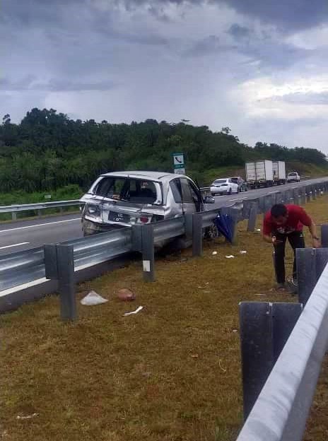 休旅车撞防护栏祖孙亡 同车3人轻重伤