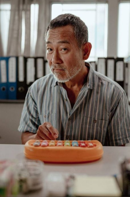  入行35年首争金像奖影帝 林保怡恳请梁朝伟：让一让路