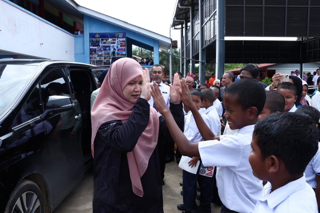 全国／70国中生集体食物中毒·教长：感染源疑似鸡肉餐