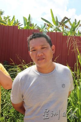 全国:森林局及警察破门闯私人榴梿芭,逮捕一名无地契女农民,与农民对峙长达4个小时