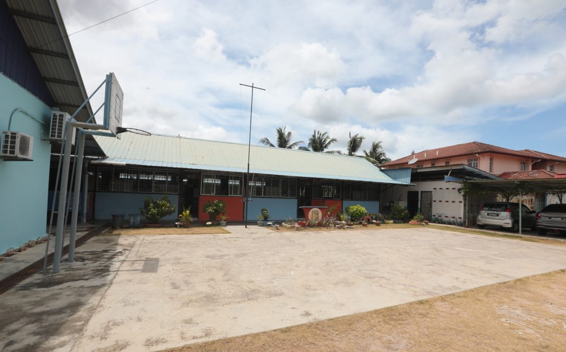 巫裔地主一家三代人跨越半个世纪廉价出租校地，支持边佳兰五湾培民学校