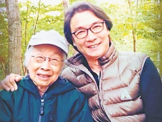 刘松仁自曝为“她”入行拍戏 誓要闯出名堂争面子