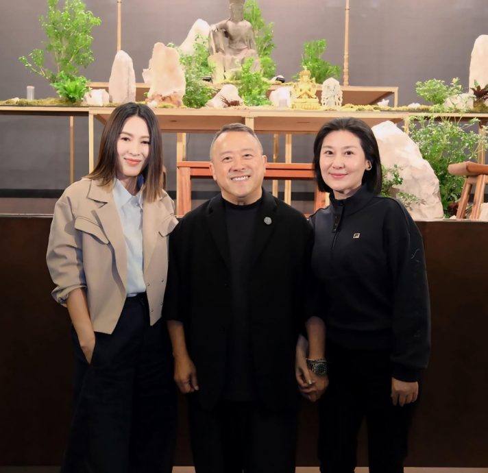 午马遗孀激罕现身 亡夫过世10年计划做一事