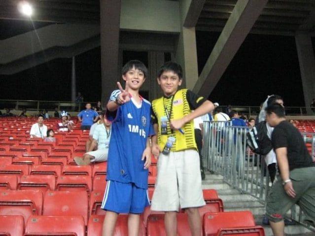 华小里的长裤男孩 马来青年:讲华语如有“超能力”