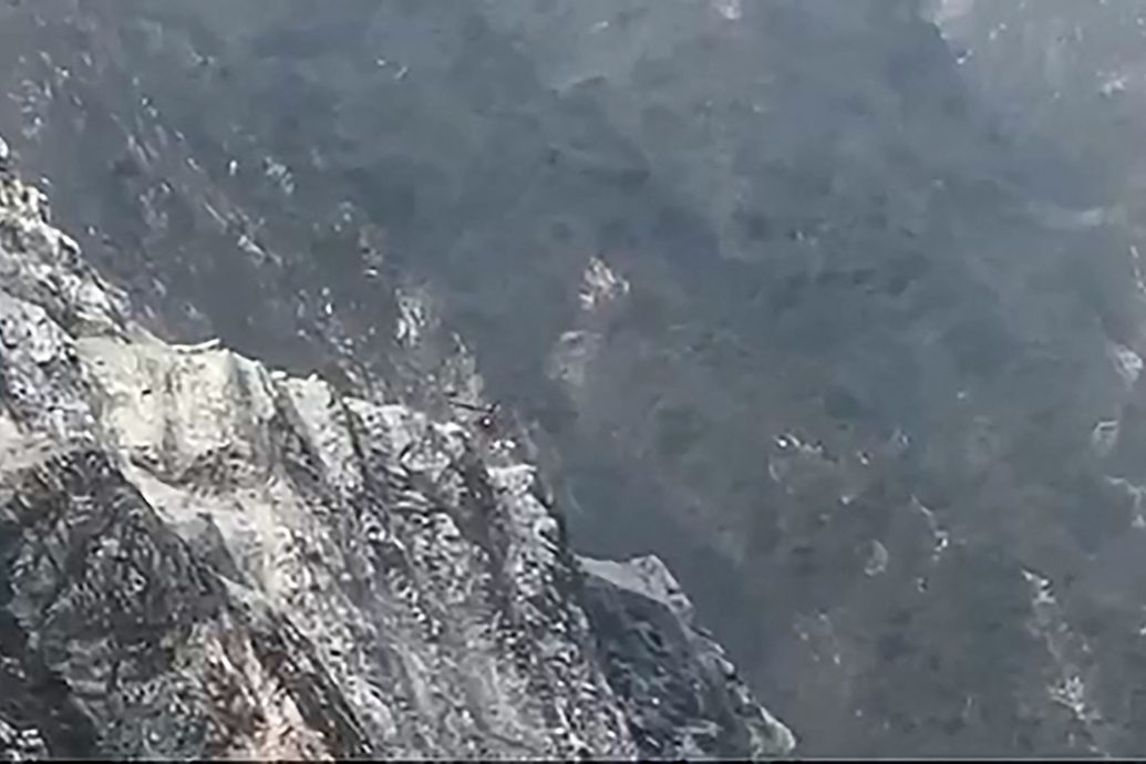 受困花莲矿场一夜 直升机吊挂救出6矿工