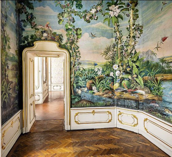 吴伟才/旧时代的“宫图四壁”