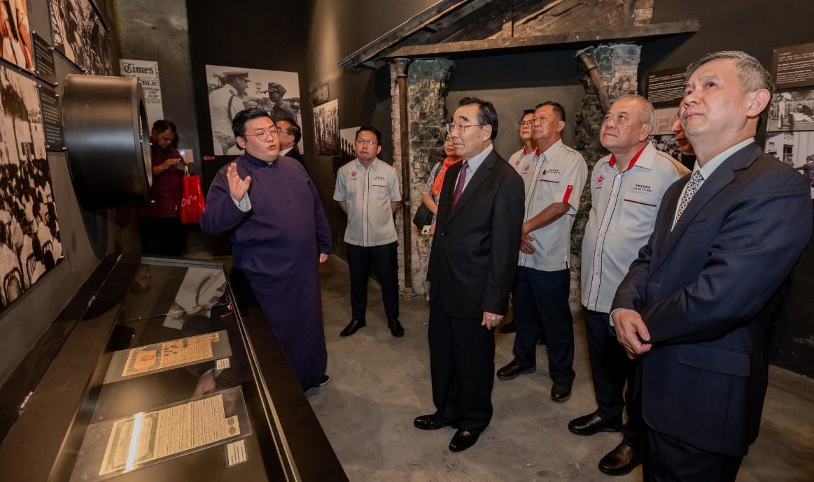 吴添泉:冀我国和全球华社及民主国家强烈谴责和排斥西方“恐华症”