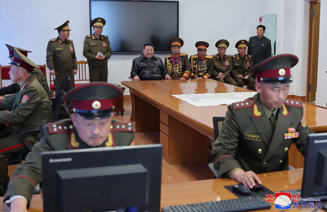 周边政军形势不稳定 金正恩称必要做好战争准备