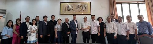 图与文/马来西亚福建总商会拜访广西壮族自治区归国华侨联合会