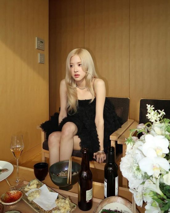 坦言是时候休息一下 Rosé认8年活动累了