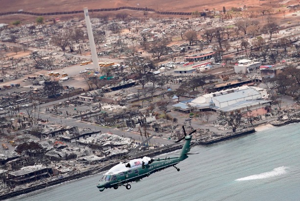 夏威夷毛伊岛大火调查 用社媒传递灾情贻误先机