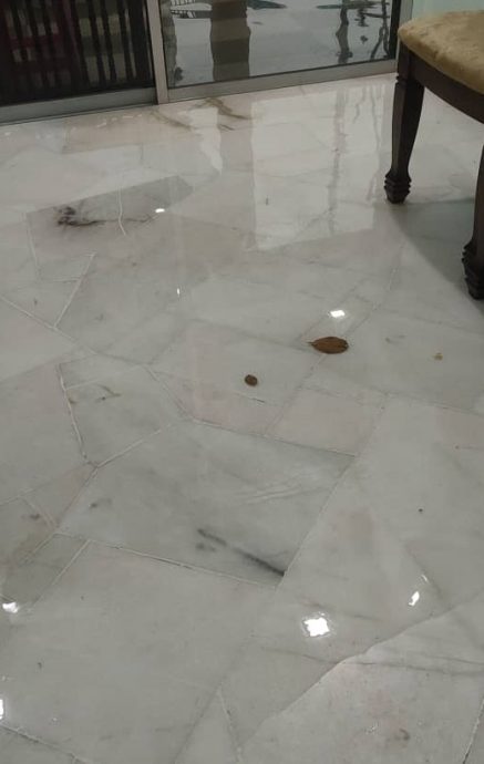 大都会/八打灵英达花园居民闻“雨”色变