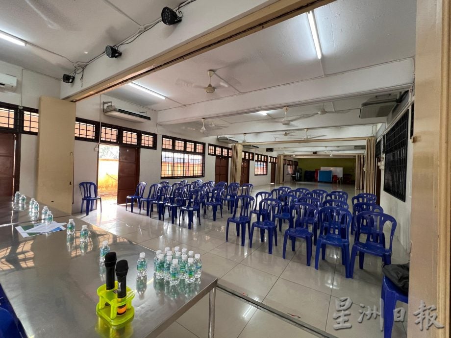 双溪比力智明华小“Tiger星洲华教义演”