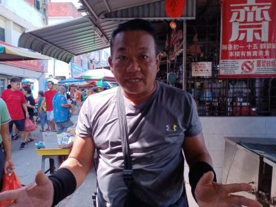 大都会/女小偷前后2天出现在安邦太子园早市和Expo巴刹