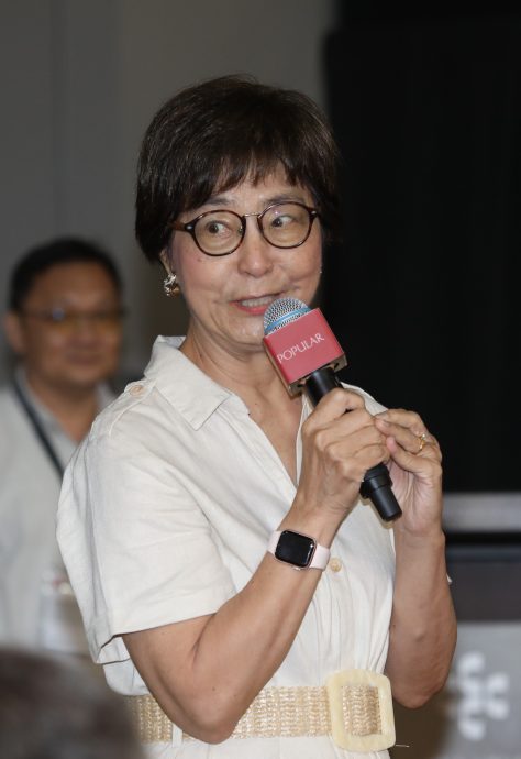 大都会封底主/海外华文书市：《星云大师全集》导读会