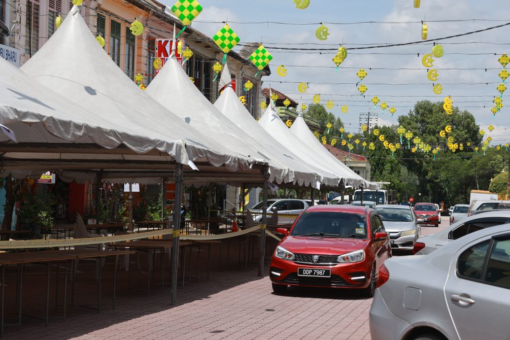 大都会/封面/大舞台断财路 新古毛大街商家怨声载道
