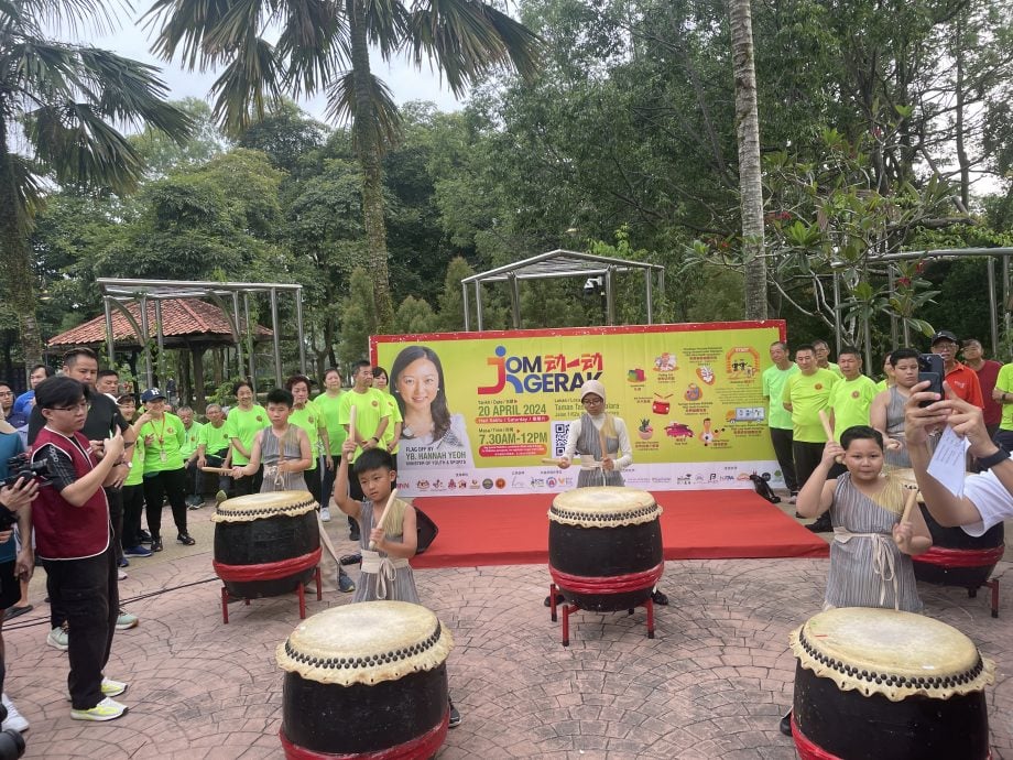 大都会/杨巧双出席健康活动