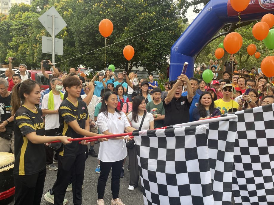 大都会/杨巧双出席健康活动