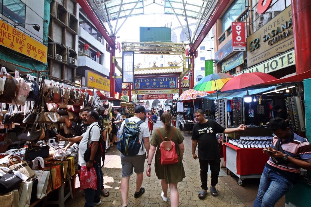 大都会版3头/商民对茨厂街获全球第六条最酷街道的看法/8图