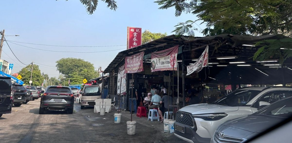 大都会/甲洞卫星市美嘉斯杜亚道路边摊造成交通问题