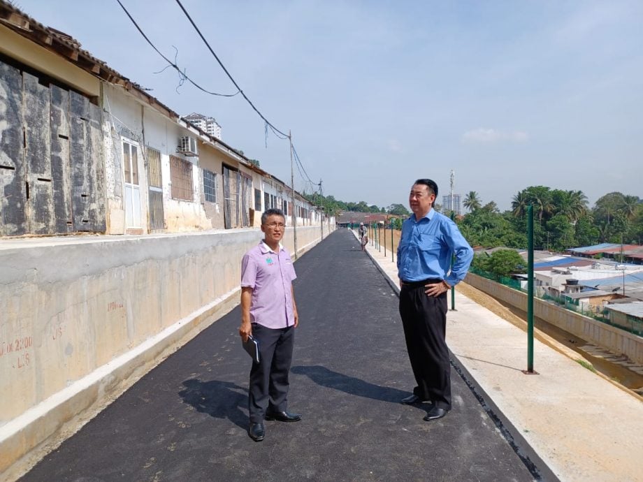 大都会/(主文)加影美华山庄第一期19路27间“危屋”将被拆毁重建