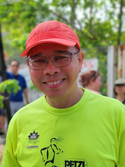 大都会/封面/新街场Lakefields居民投诉滞洪池将被开发/16图