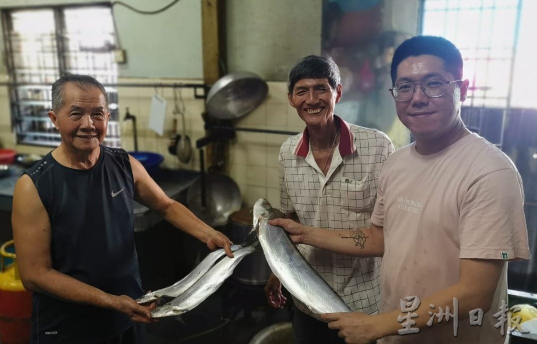 大霹雳封底主文／【老茶室情怀】／班台品南茶室开业逾60年 广东云吞面俘虏味蕾