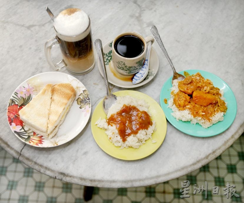 大霹雳封底主文/老茶室情怀|72年传统风味海南咖啡店 琼南茶餐室三代同堂经营