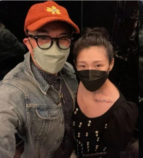 大S刺青“消失”被疑婚内出轨 秀电梯恩爱照原图反击