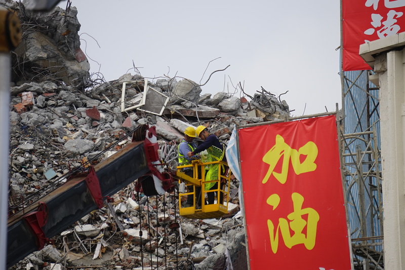 天王星大楼罹难女教师爱猫被救出