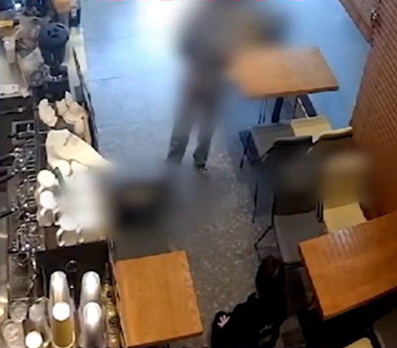 女子点外卖店家忘给吸管 要老板下跪道歉才肯了事