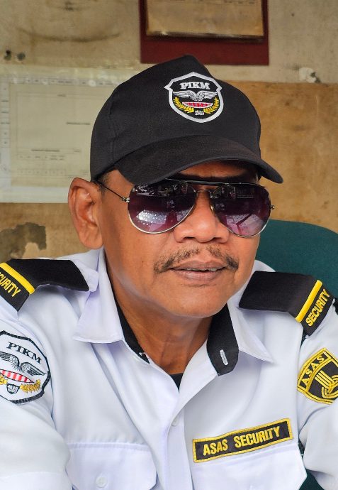 封面-大都会／格拉那再也政府诊疗所暂时关闭／8图