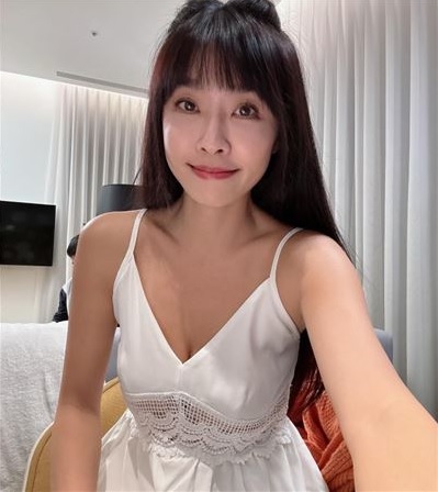 小娴搭高铁遇7.3地震 谢忻狼狈打赤脚逃下楼