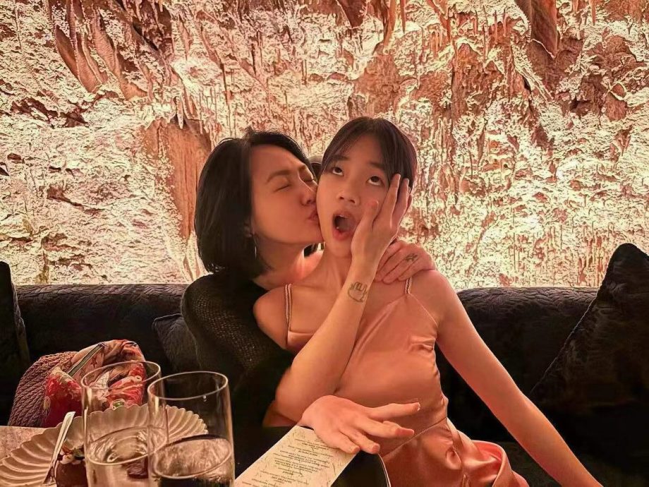 小S母女下厨晒美照 “独缺许老三”原因网笑翻