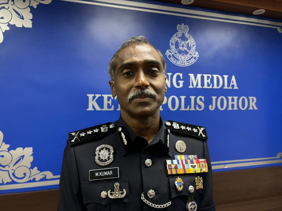 柔总警长：高跟鞋底被指有“真主”字眼，警方在全柔共充公892双相关鞋子