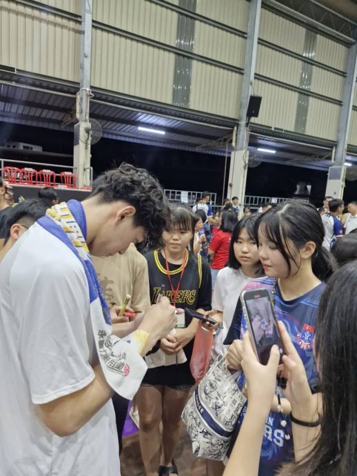 *已签发*柔:新闻:陈诗圣杯男子篮球邀请赛 台湾世新大学夺下冠军宝座