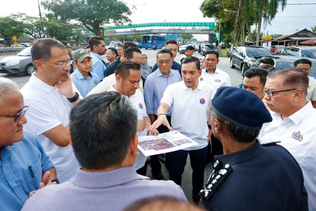 *已签发*柔：柔大臣巡视新山4地点，冀有效提升交通