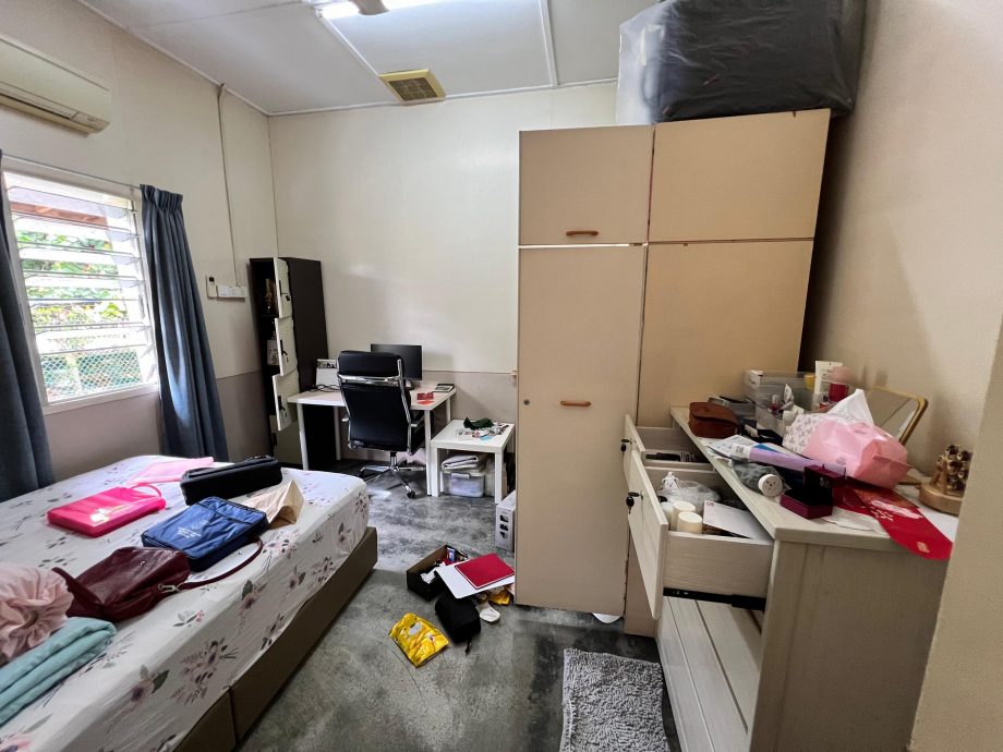 *已签发*柔:江加埔来一天内发生两宗破门行窃案